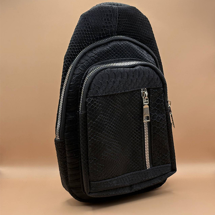 بادی بگ چرم مشکی مدل پوستی