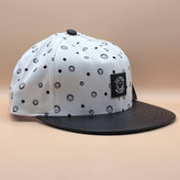 کلاه کپ کره ای سفید مدل KEEP SMILING