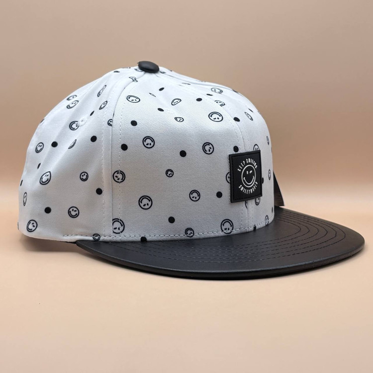 کلاه کپ کره ای سفید مدل KEEP SMILING