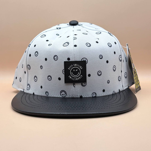 کلاه کپ کره ای سفید مدل KEEP SMILING