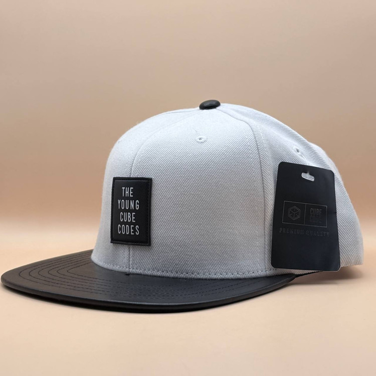 کلاه کپ کره ای سفید مدل YOUNG