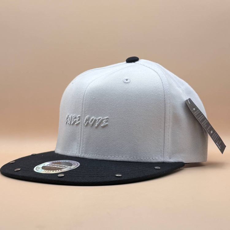 کلاه کپ کره ای سفید مدل CUBE CODE1