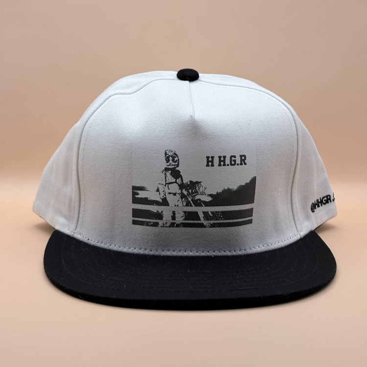 کلاه کپ کره ای سفید مدل H H.G.R