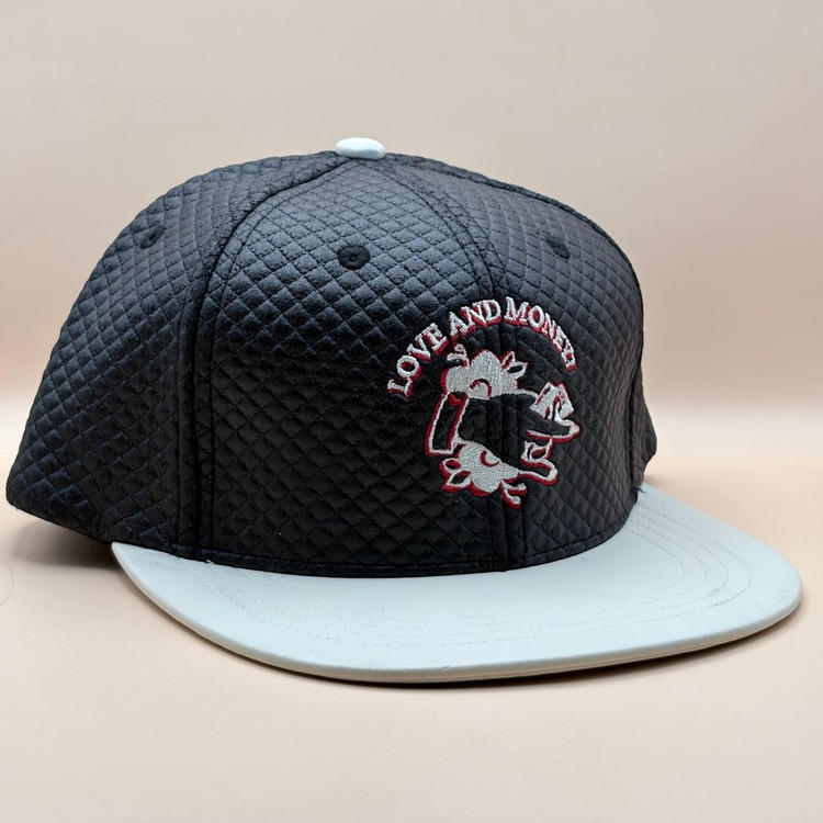 کلاه کپ کره ای مشکی مدل LOVE AND MONEY